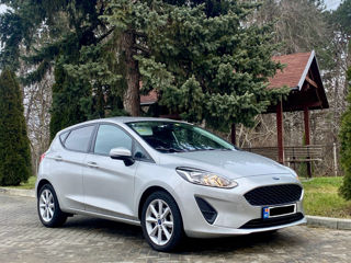 Ford Fiesta foto 2