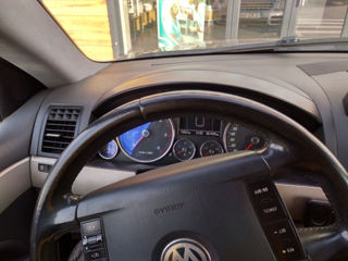 Volkswagen Touareg foto 4