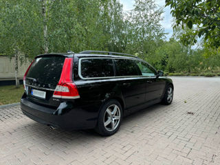 Volvo V70 foto 2