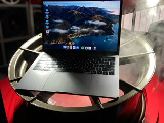 MacBook Pro 2016 Four Thunderbolt, Touchbar