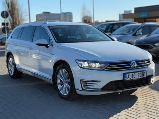 Volkswagen Passat foto 2