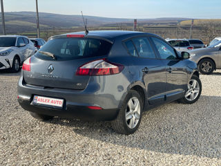 Renault Megane foto 2