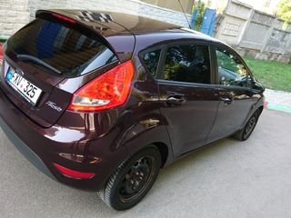 Ford Fiesta foto 3