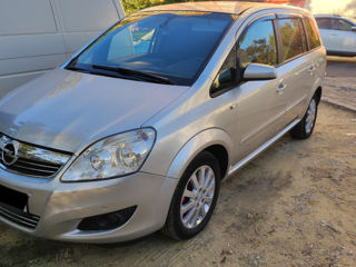 Opel Zafira foto 2