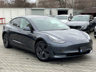 Tesla Model 3 foto 4