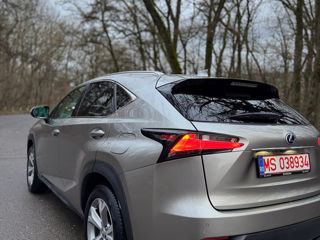 Lexus NX Series foto 3