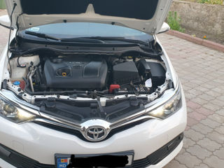 Toyota Auris foto 6