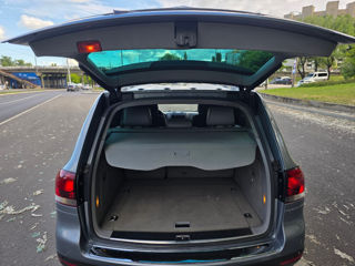 Volkswagen Touareg foto 8