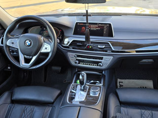 BMW 7 Series foto 2