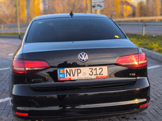 Volkswagen Jetta foto 9