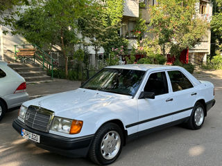 Mercedes Series (W124)