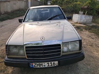 Mercedes Series (W124)