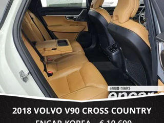 Volvo V90 Cross Country foto 7