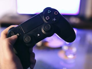 Попробуй новые ощущения - закажи PlayStation 4 себе на дом