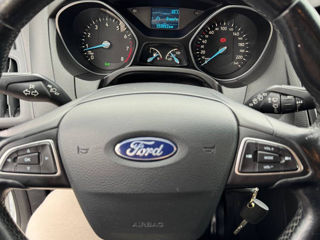 Ford Focus foto 6