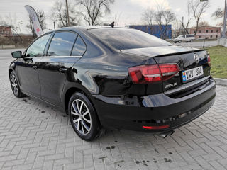 Volkswagen Jetta foto 5