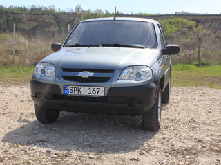 Chevrolet Niva foto 8