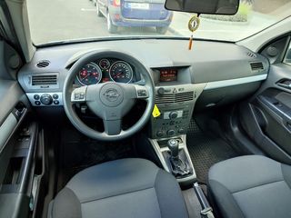 Opel Astra foto 2