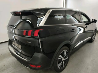 Peugeot 5008 foto 3