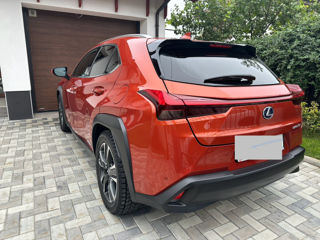 Lexus UX foto 3