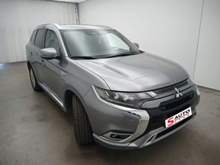 Mitsubishi Outlander foto 1