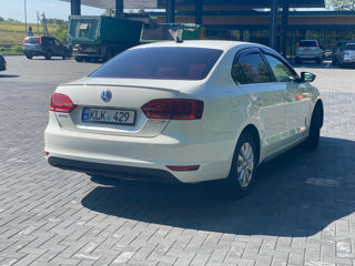 Volkswagen Jetta foto 5