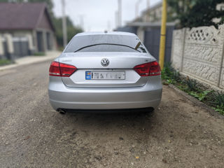 Volkswagen Passat foto 3