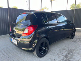 Opel Corsa foto 3