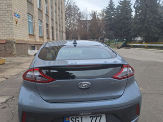 Hyundai IONIQ foto 3