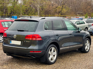 Volkswagen Touareg foto 7