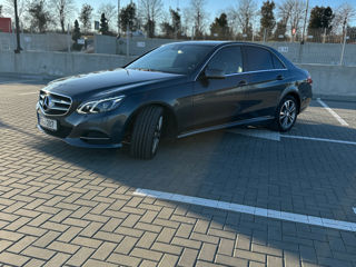 Mercedes E-Class foto 2