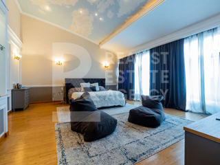 Apartament cu 5 camere sau mai multe, 348 m², Buiucani, Chișinău foto 1