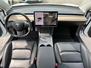 Tesla Model 3 foto 10