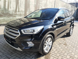 Ford Kuga foto 1