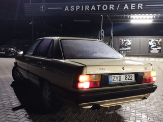 Audi 100 foto 4