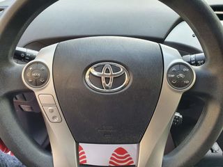 Toyota Prius foto 8