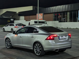 Volvo S60 foto 3