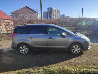 Peugeot 5008 foto 9