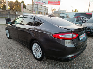 Ford Fusion foto 3