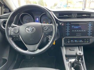 Toyota Auris foto 8