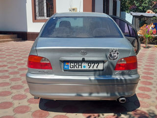 Toyota Avensis foto 5