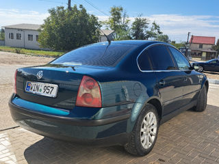 Volkswagen Passat foto 2