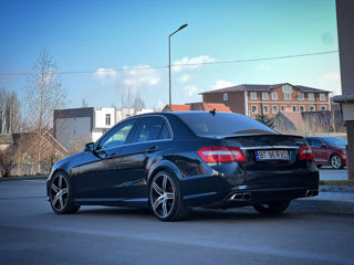 Mercedes E Class foto 17