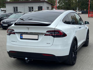 Tesla Model X foto 4