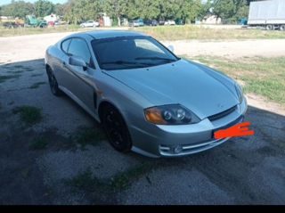 Hyundai Coupe foto 2