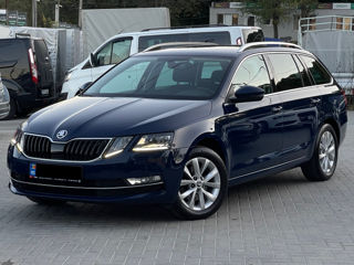 Skoda Octavia foto 1