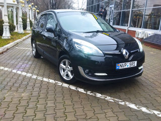 Renault Grand Scenic foto 2