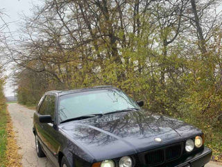 BMW 5 Series Touring foto 4