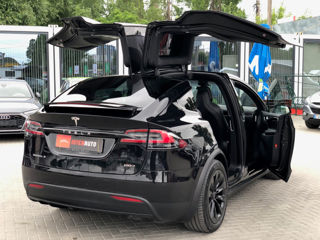 Tesla Model X foto 7