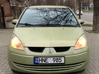 Mitsubishi Colt foto 2